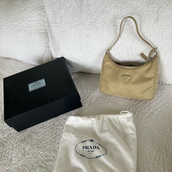 Prada re-edition 2005 nylon bag - Picture 4 of 8